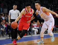 乐鱼app-广州队迎来四连胜，霸气登顶积分榜