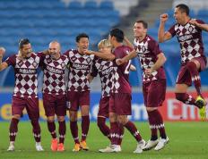 乐鱼体育网站入口-广岛三箭球员遭红牌罚下，雪上加霜！的简单介绍