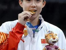 乐鱼-神奇一幕！中国运动员突围，成功抢下金牌