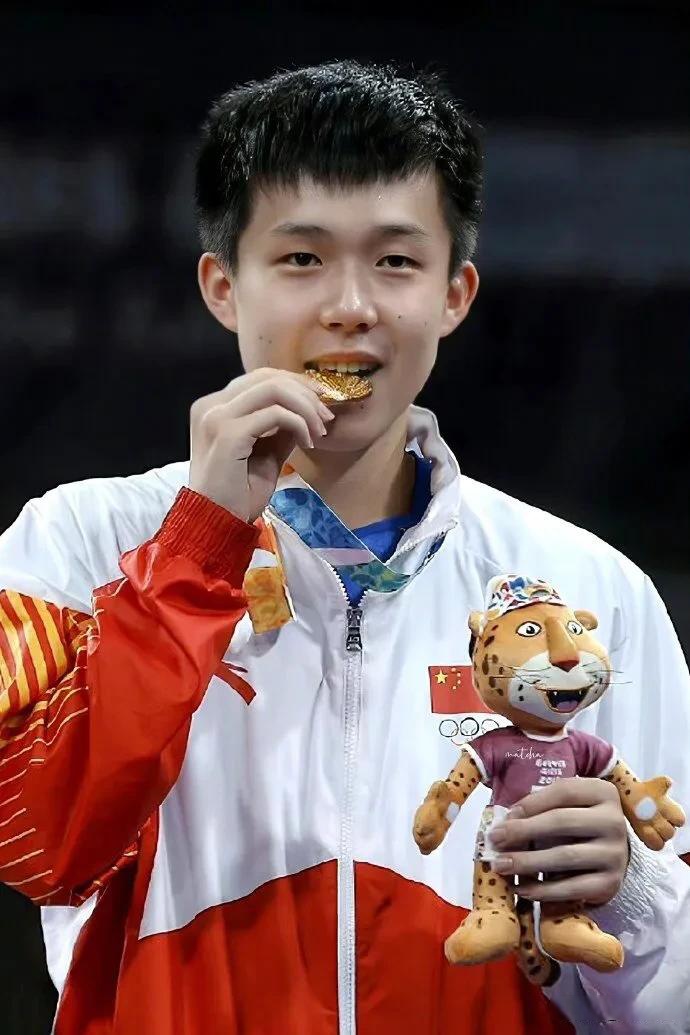 乐鱼-神奇一幕！中国运动员突围，成功抢下金牌