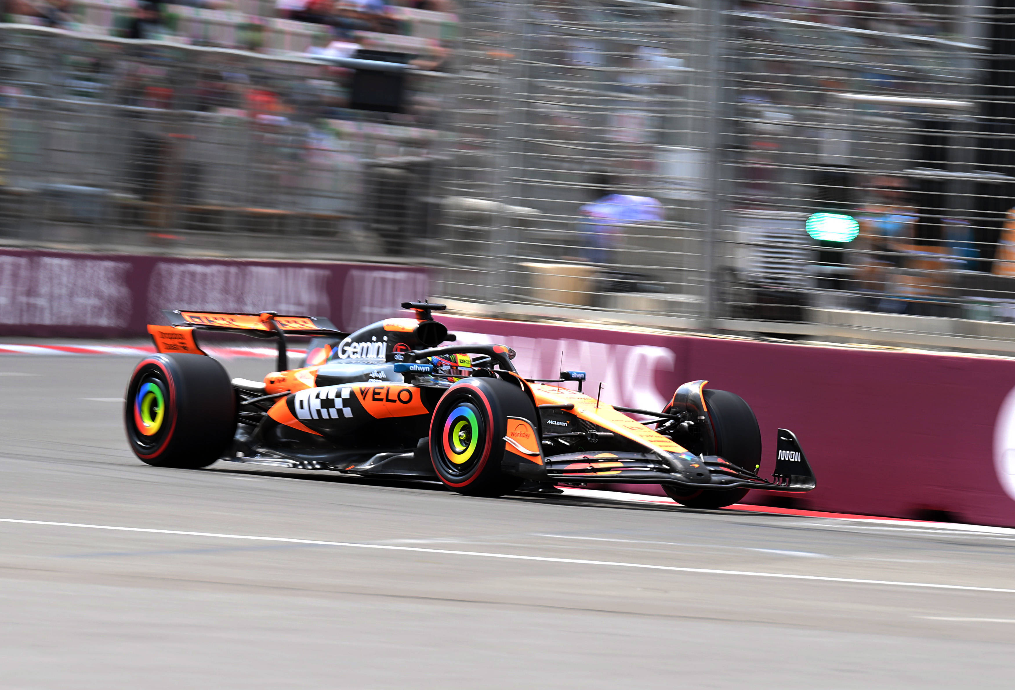 乐鱼-阿斯顿马丁完胜法拉利,皮亚斯特里状态火热